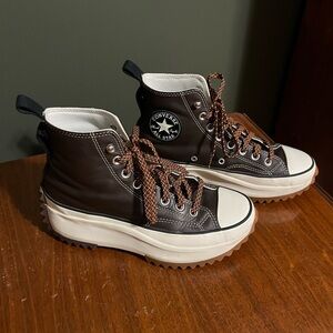 Converse High-Top Run Star Hike